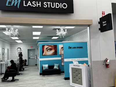 Em Lash Studio