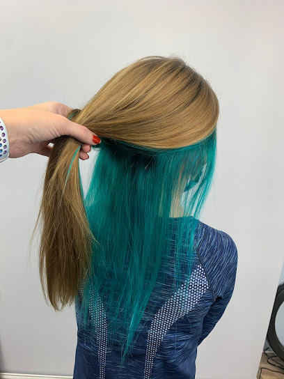 Jeslynne at Pure Essence Salon and Spa