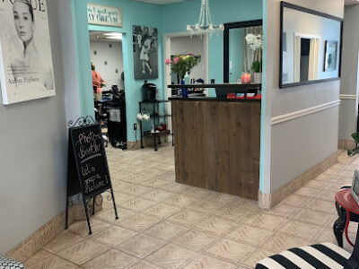 Riah Nolas and Day Spa