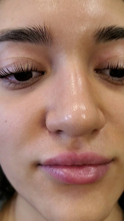 Abby’s Classic Eyebrow Threading