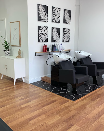 Versatile Salon