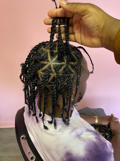 Afriqere, The Salon