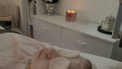 Permanent Makeup and Lash Extensions IC