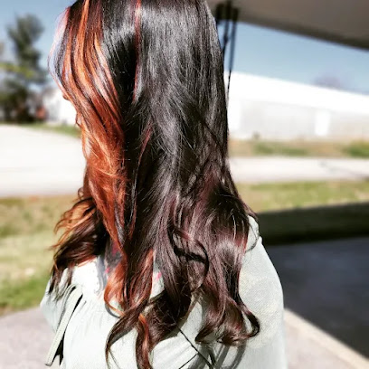 Taylor Krauser-Hairstylist