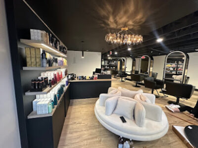 J Thomas Salon