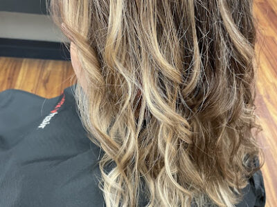Salon Sapphire