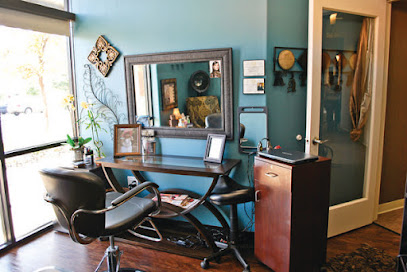 Phenix Salon Suites Clark