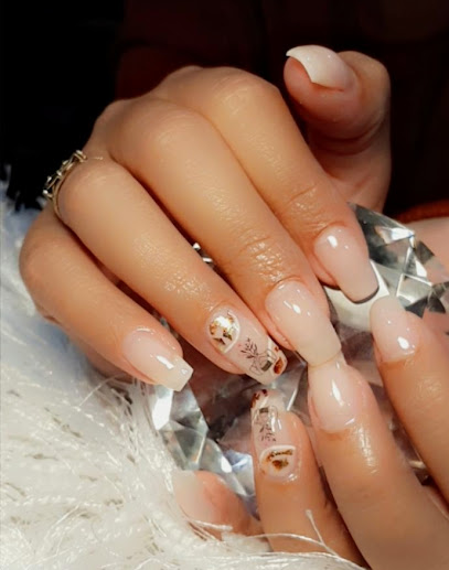 Geminis Hair Studio & Nails