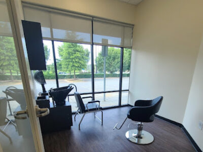 Phenix Salon Suites – University