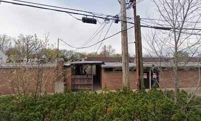 Salon Topaz