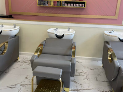 Platinum on 5th Salon