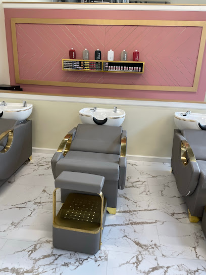 Platinum on 5th Salon