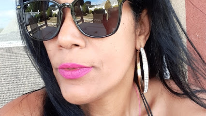 Queen’s Glamour Beauty Salon