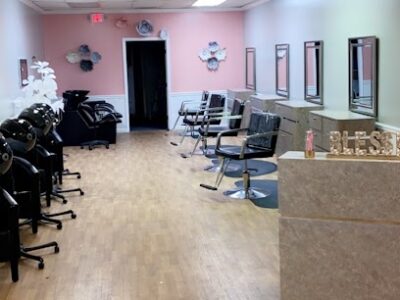 The Mane Highlight Beauty Bar