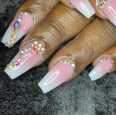 Chic’Luxe Boutique (Hair & Beauty Salon)