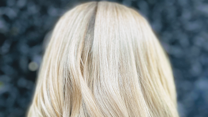 Adys Yadira Hair colorist
