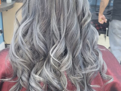 Mia’s Touch of Beauty