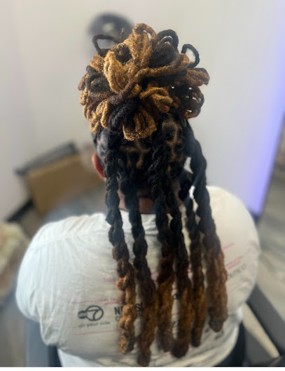 Modish Chic Beauty Bar