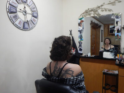 Tangled Hair Nail & Tanning