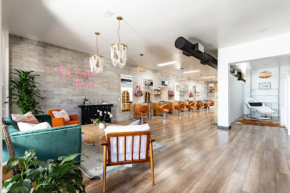 Salon Rae