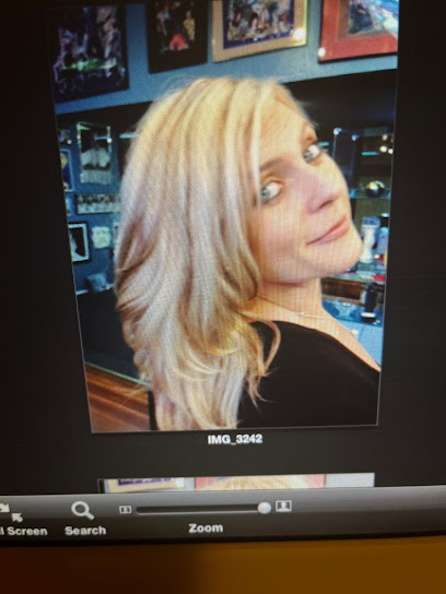 Vicki Rae Salon