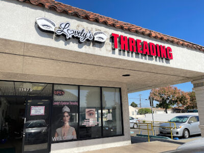 Lovely’s Eyebrow Threading
