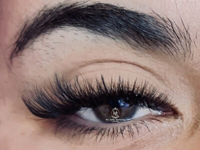 MC Sally Eyelashes
