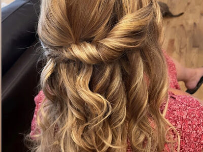 ELEGANT HAIRSTYLE