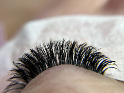 Lashaholic Beauty Bar LLC- LASH EXTENSIONS- BROW LAMINATIONS- LASH LIFTS – HENNA & MORE