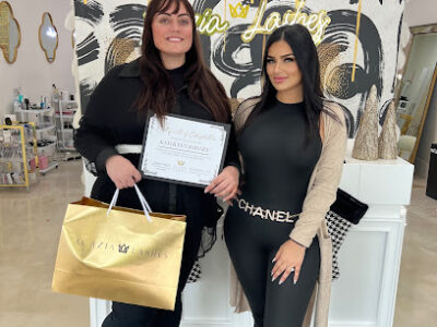 Delaray Nails & Acazia Beauty Bar