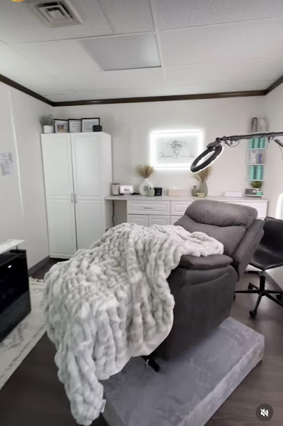 Lash and Skin Studio Suites
