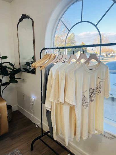 Lux & Co Salon