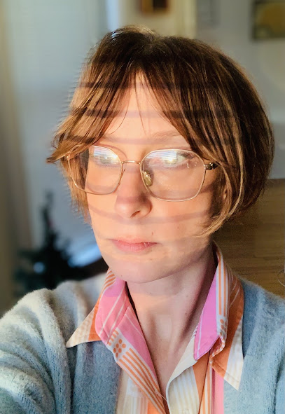•Jackie Sowards • Independent Dry Cutting Specialist & Haircolor Artist at Salon Hex
