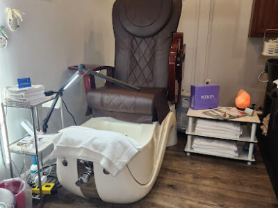 NATURE’S GLOW SALON SPA