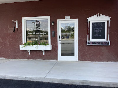 LynMichele’s Hair & Nail Boutique