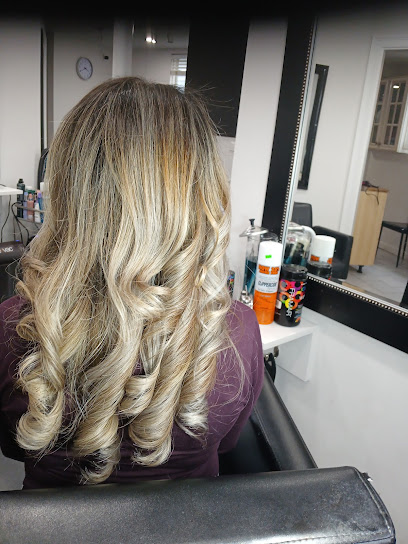 Karol’s Hairstylist