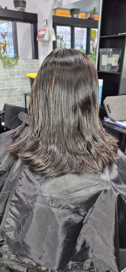 La Doñita Beauty Salon & Barber LLC