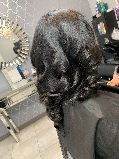Salonthairapy By Monique