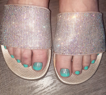 Rootylicious Nails @JMZ Salon