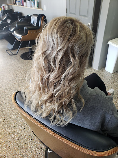 Salon 909 (formerly Carlos)