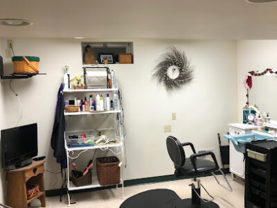 Off Mane Street Beauty Salon