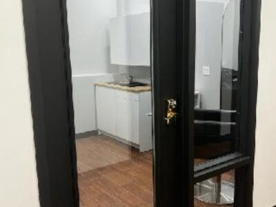 Aura Salon Suites