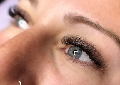 Luxury Lash by Le’Anne
