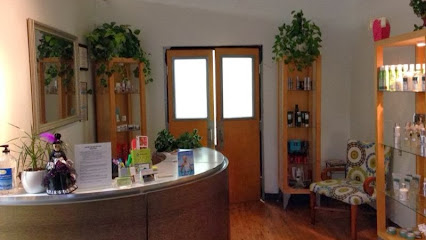 Yaax Salon