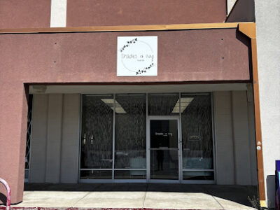 Shades & Ivy Salon