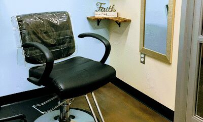 Mighty Manes Salon