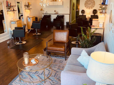 Pilea Salon